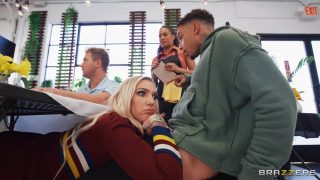 [BrazzersExxtra] Kendra Sunderland – Triple Dare Public Perving