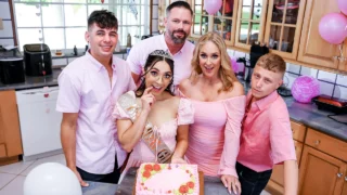 [FamilyStrokes] Madison Wilde 18th Birthday Gangbang Tradition (Member Submission)