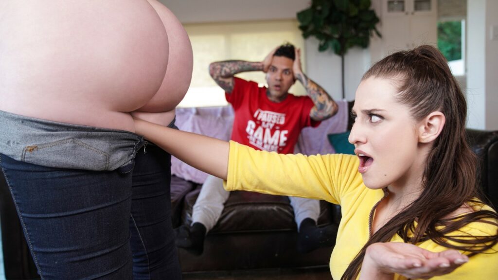 [BrazzersExxtra] Aubree Valentine & Abigaiil Morris Horny Cosplay Cutie Fists Gorgeous Ginger Goddess