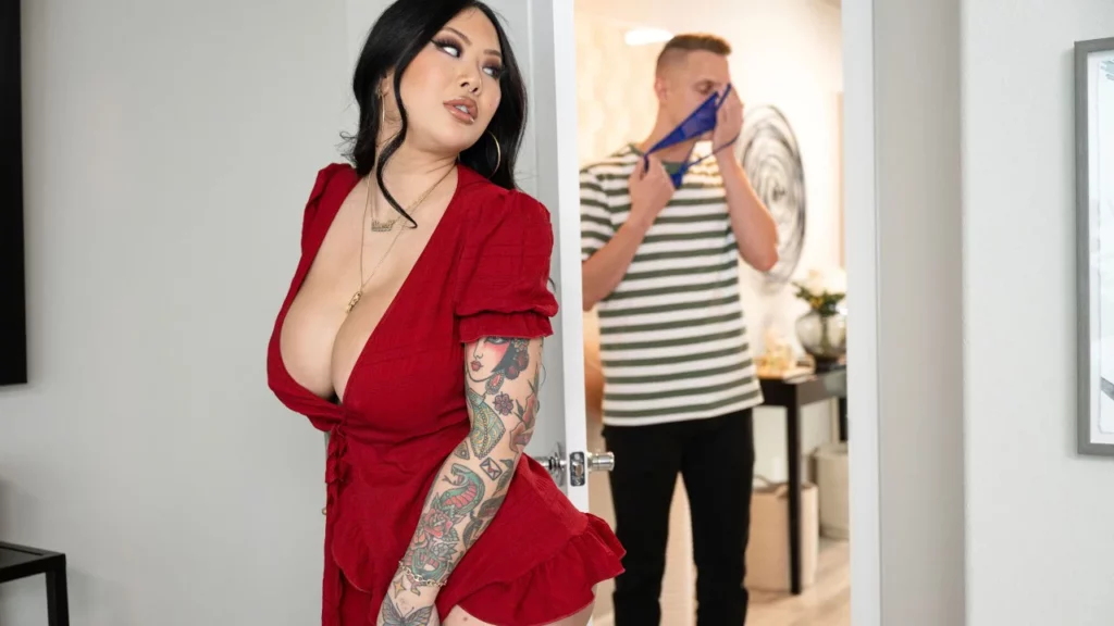 [BrazzersExxtra] Connie Perignon - I Need Privacy! Except In The Shower