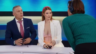 [BrazzersExxtra] Elly Clutch – Co-Anchors With Benefits