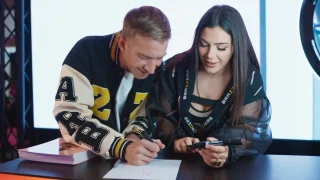 [BrazzersExxtra] Valentina Nappi – Valentina Takes Over Berlin