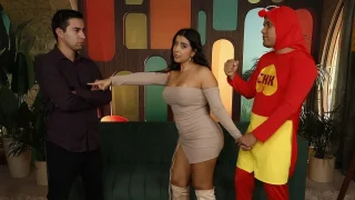 [SexMex] Lina Henao – The Horny Red Hooper Rescues The Booty Chick