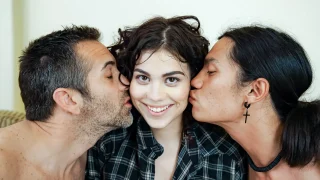 [BreedingMaterial] Lilith Grace – “Finish Inside of Me, Both of You!” Lilith’s Double Breeding Session