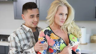 [MyFriendsHotMom] Alexis Malone lets her son’s friend know what it’s like to experience a MILF