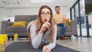 [BrazzersExxtra] Shinratensei98 – I’m Trying To Watch The Game!